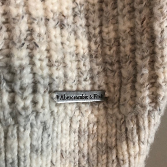 Sweater - Picture 2 of 5